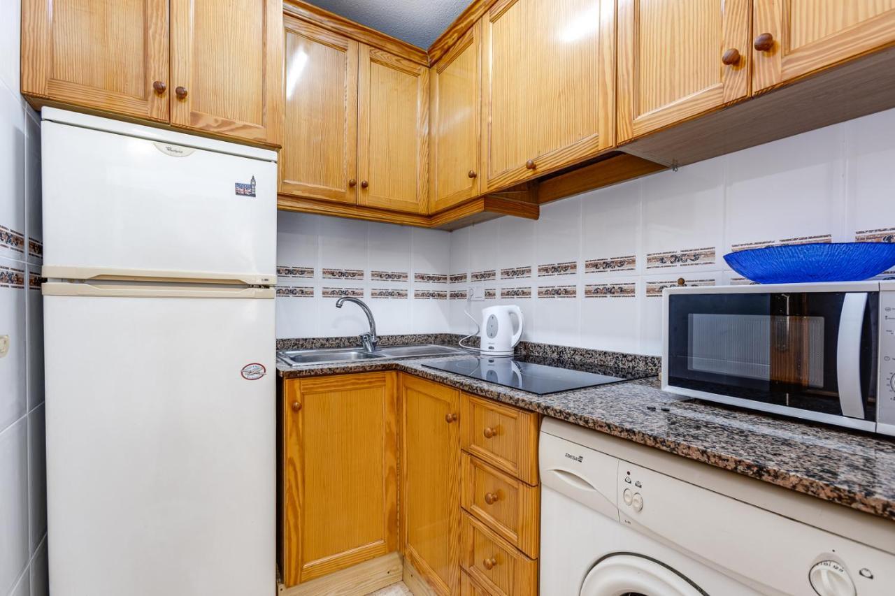 Apartment Caballero De Rodas Torrevieja Esterno foto
