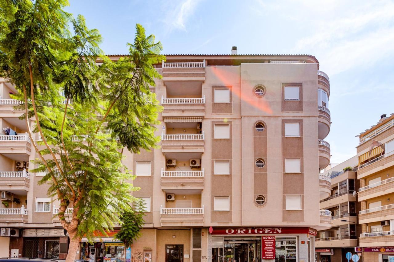 Apartment Caballero De Rodas Torrevieja Esterno foto