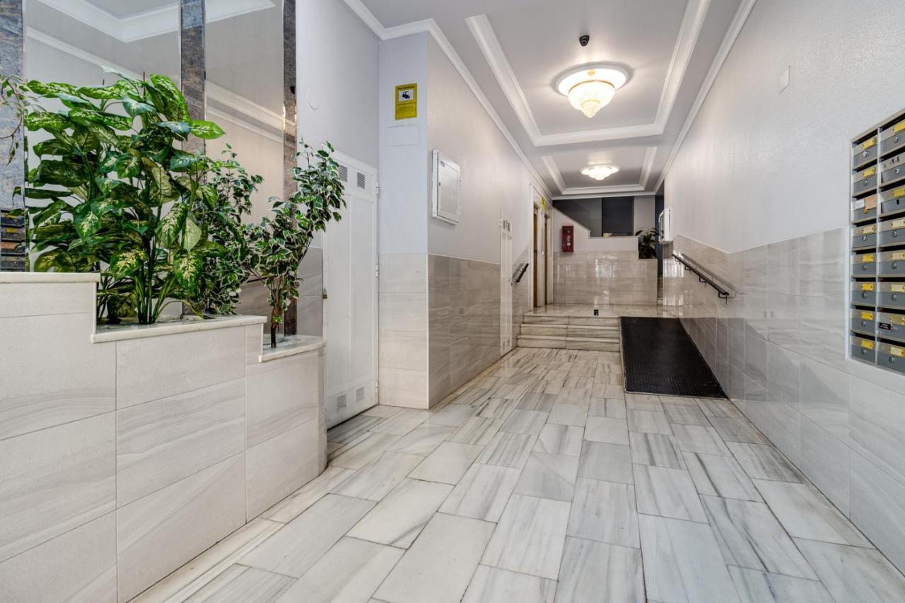 Apartment Caballero De Rodas Torrevieja Esterno foto