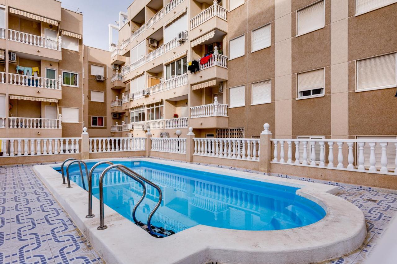 Apartment Caballero De Rodas Torrevieja Esterno foto